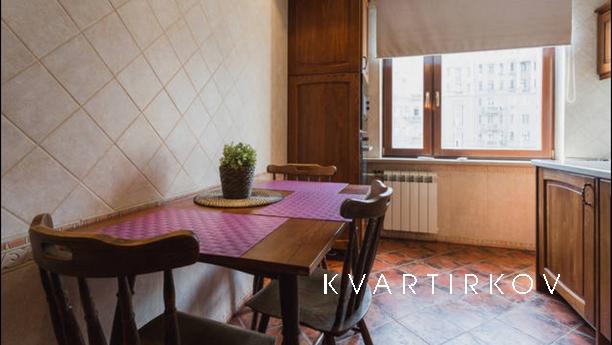 2-комнатная квартира на Курской, Москва - квартира посуточно