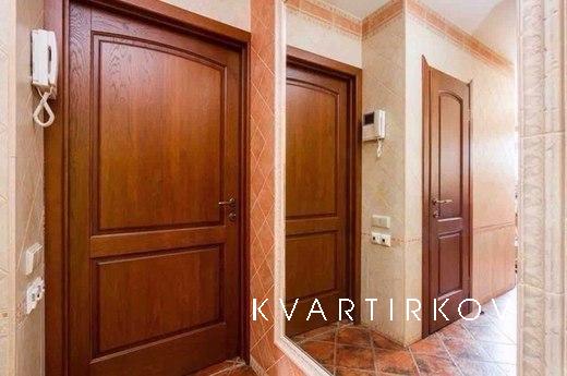 Сдам 2-х комнатную квартиру на станции метро Курская/Чкаловс