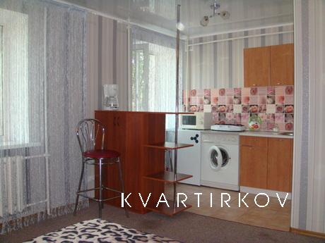 1k square, next w / e and bus station, Mykolaiv - apartment by the day