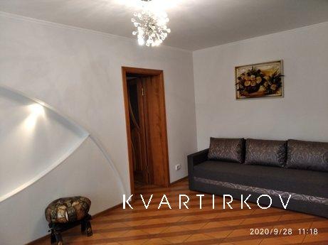 2-room apartment in the center, Cherkasy - apartment by the day