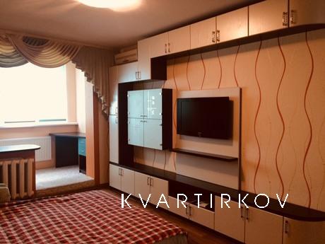 1 bedroom in the city center, Cherkasy - apartment by the day