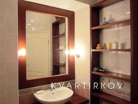 Apartment near Independence Square, Kyiv - apartment by the day