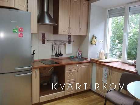 Просторная студия со всеми удобствами!, Екатеринбург - квартира посуточно