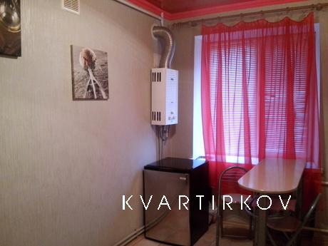 1 / k, Lenina ave., 250 UAH, Mykolaiv - apartment by the day