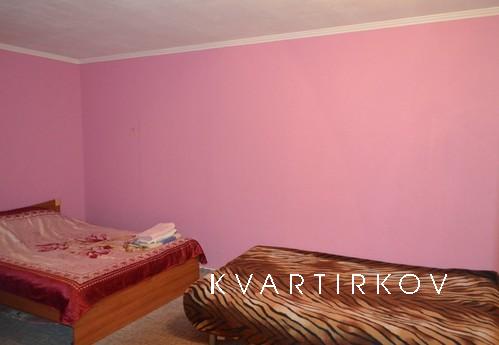 1 com. apartment in the district of the, Yekaterinburg - apartment by the day