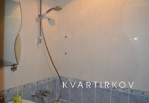 1 com. apartment in the district of the, Yekaterinburg - apartment by the day