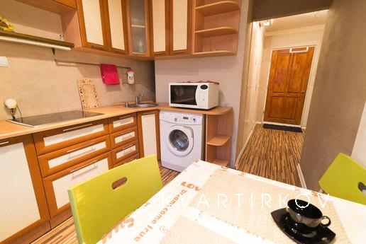 1 кому. квартира навпроти ст. Ботанічна, Єкатеринбург - квартира подобово