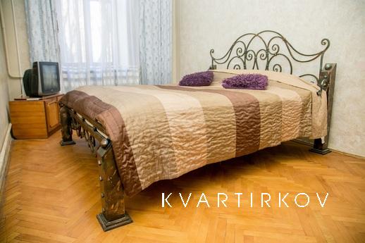 3 bedroom apartment in the center, Lviv - apartment by the day