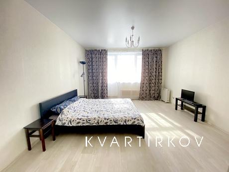 В квартире есть все необходимое для проживания: постельное б