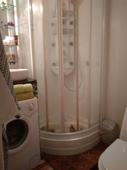 Сдам посуточно и почасово квартиры и дом, Запорожье - квартира посуточно