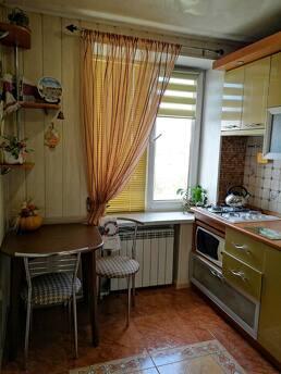 Сдам посуточно и почасово квартиры и дом, Запорожье - квартира посуточно