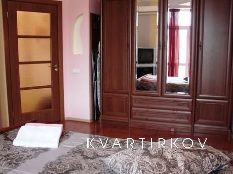 2-in. Center. Overlooking the Independen, Kyiv - apartment by the day