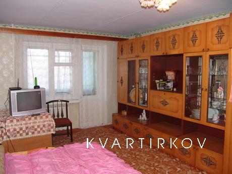 Здам подобово 1-кімнатну квартиру, в районі Москольця, вул. 