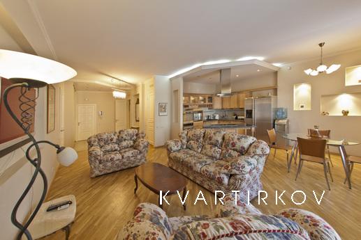 Luxury Apartments, Saint Petersburg - apartment by the day