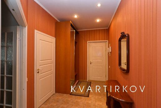 The apartment is in a contemporary style, Saint Petersburg - apartment by the day