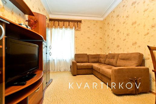 The apartment is in the center of center, Saint Petersburg - apartment by the day