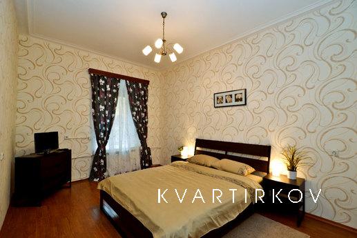 The apartment is in the center of center, Saint Petersburg - apartment by the day