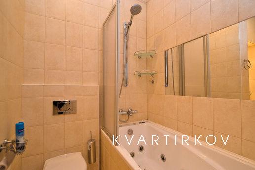 The apartment is on the main street of t, Saint Petersburg - apartment by the day