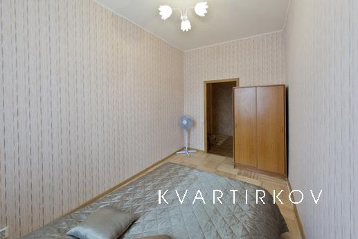 Apartment with Jacuzzi, Санкт-Петербург - квартира подобово