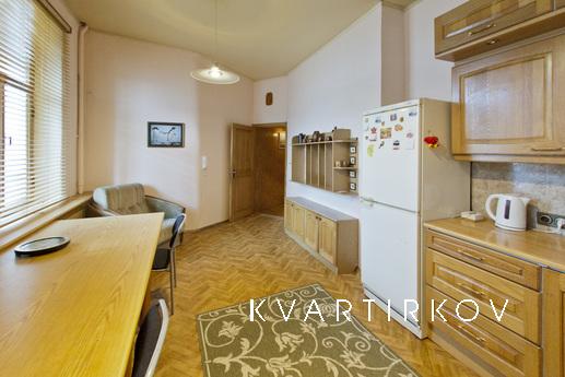 Apartment with Jacuzzi, Санкт-Петербург - квартира подобово