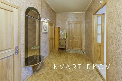 Apartment with Jacuzzi, Saint Petersburg - apartment by the day