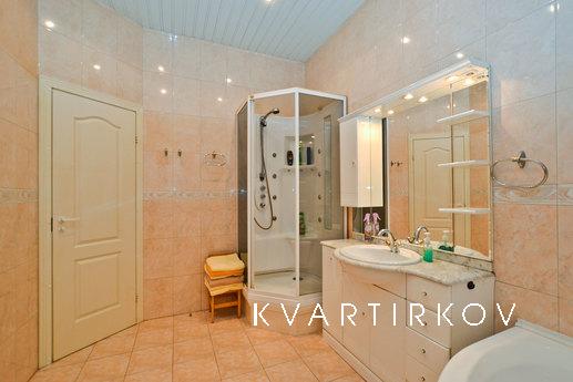 Luxury apartments for 10 people, Saint Petersburg - apartment by the day