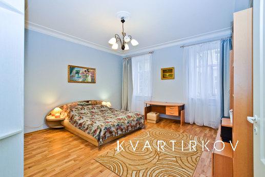 Luxury apartments for 10 people, Saint Petersburg - apartment by the day