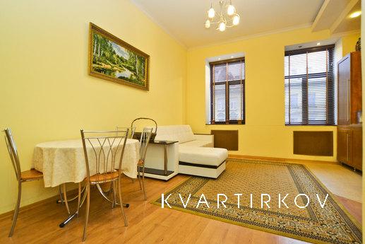 Comfortable apartment in the heart, Saint Petersburg - apartment by the day