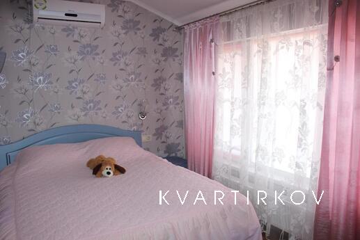 Zamiskiy Budynok Eco Comfort, Cherkasy - apartment by the day