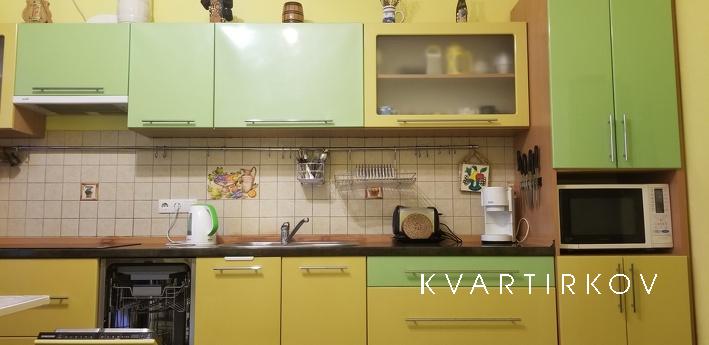 3k apartment Livoberezhna metrо, Kyiv - apartment by the day