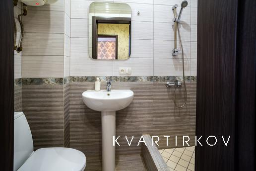 Центр міста і спокійний простір на невис, Днепр (Днепропетровск) - квартира посуточно