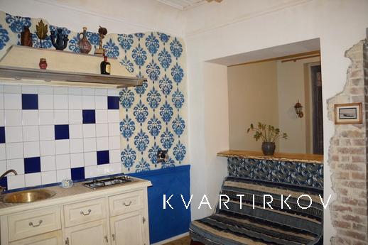 Vintage apartment in the historic center, Odessa - apartment by the day