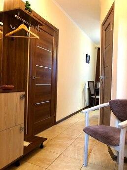 Квартира в центрі , видаємо документи, Ровно - квартира посуточно