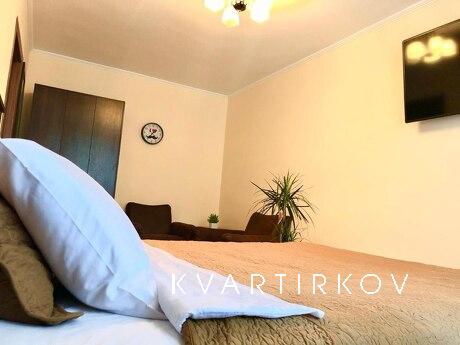 Квартира в центрі , видаємо документи, Ровно - квартира посуточно