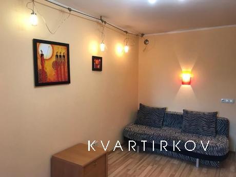 Cozy apartment near the bus station!, Kyiv - apartment by the day