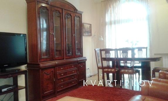 Center Kiev.3 rooms., Kyiv - apartment by the day