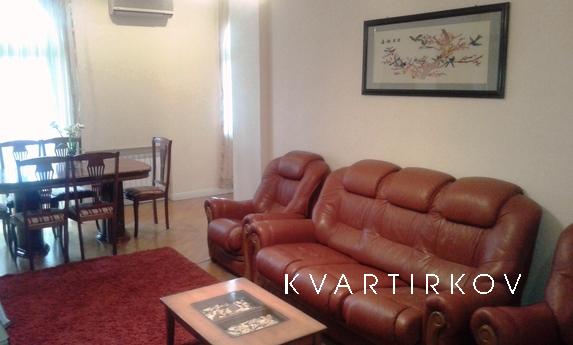 Center Kiev.3 rooms., Kyiv - apartment by the day