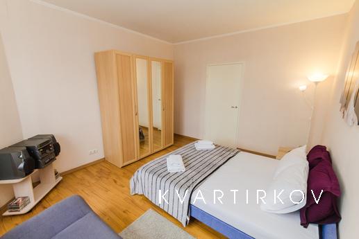 Просторная 3-квартира с двумя санузлами, Москва - квартира посуточно