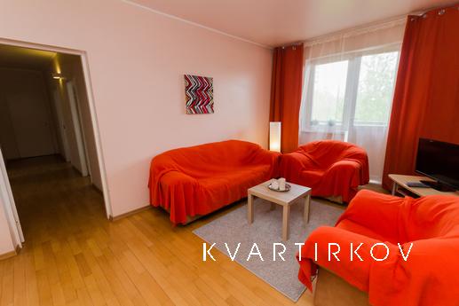 Просторная 3-квартира с двумя санузлами, Москва - квартира посуточно