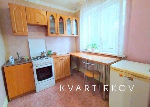 Apartment on Cheryomushki Cosmonauts Park, Odessa - apartment by the day