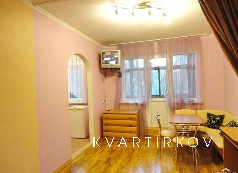Apartment on Cheryomushki Cosmonauts Park, Odessa - apartment by the day