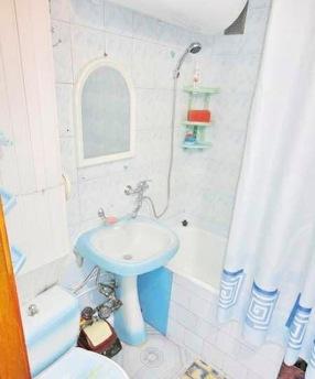 Apartment on Cheryomushki Cosmonauts Park, Odessa - apartment by the day