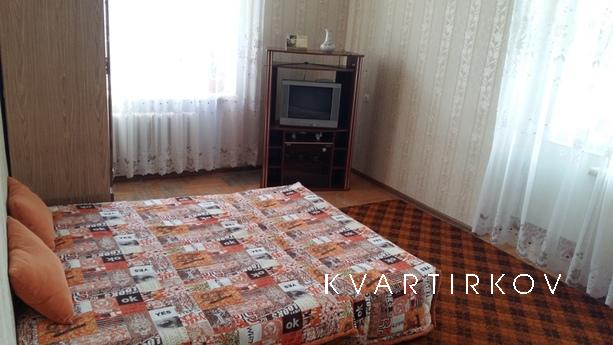 Предлагается в аренду двухкомнатная квартира посуточно в гор