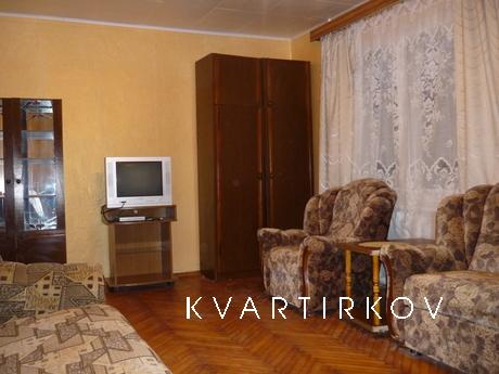 2-х комнатная квартира с хорошим ремонто, Смоленск - квартира посуточно