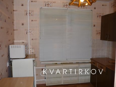 2-х комнатная квартира с хорошим ремонто, Смоленск - квартира посуточно