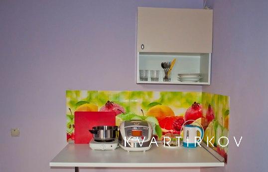 Цена от 1000 эконом - 2000 люкс , зависит от сезона и прожит