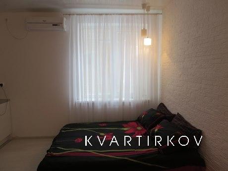 Цена от 1000-1300 , зависит от сезона и прожитых дней.
Измаи