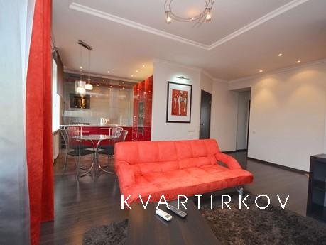 2-х комнатная квартира по улице Цвиллинга 61,в километре от 