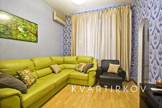 The apartment is right near the Pushkinskaya metro station. 