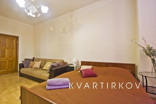 LA Flats Tverskaya 17 3-room, Москва - квартира подобово